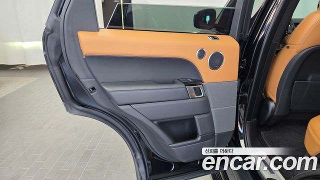 Land Rover Range Rover Sport 2020 — photo 15