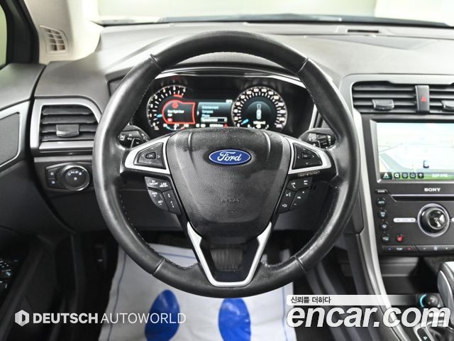 Ford Mondeo 2016 — photo 13