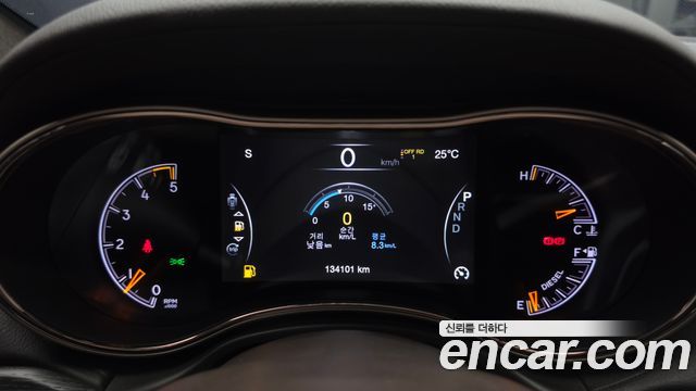 Jeep Cherokee 2016 — photo 8