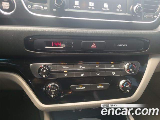 Kia Canival 2019 — photo 14