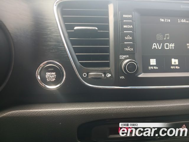 Kia Canival 2019 — photo 15
