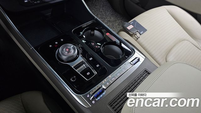 Kia Canival 2024 — photo 9