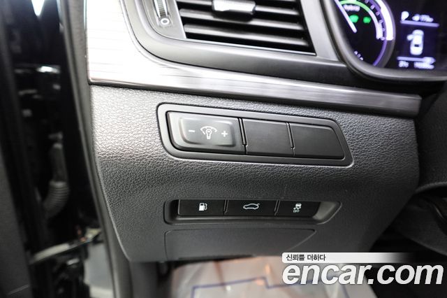 Hyundai Sonata 2018 — photo 16