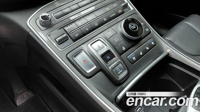 Hyundai Santafe 2022 — photo 12