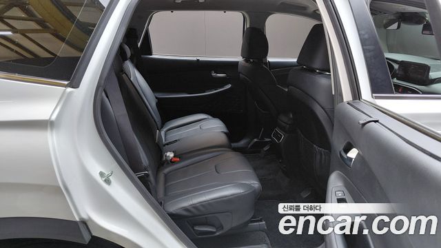 Hyundai Santafe 2022 — photo 17