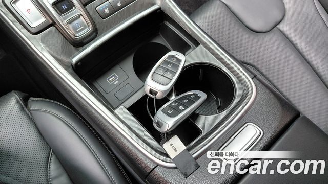 Hyundai Santafe 2022 — photo 24