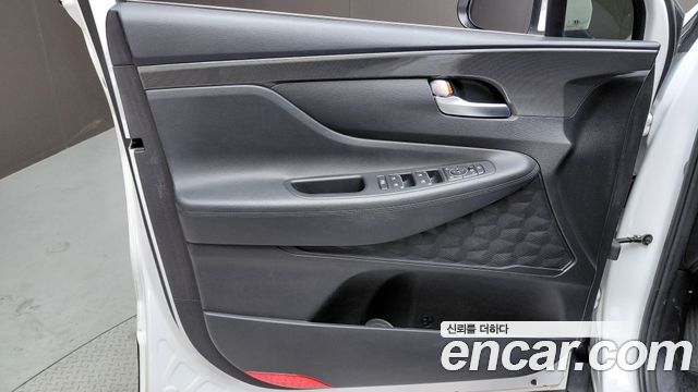 Hyundai Santafe 2022 — photo 14