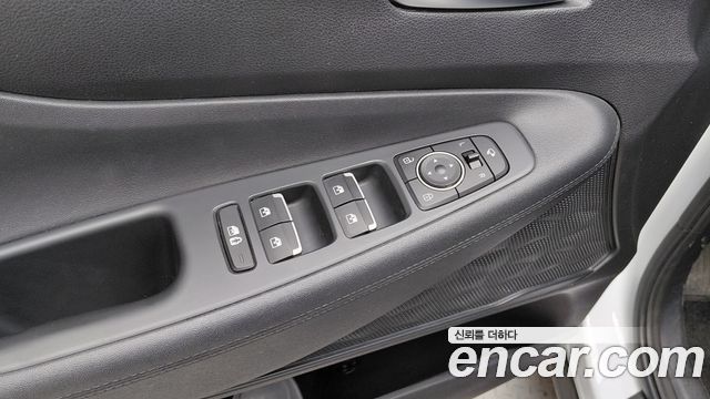 Hyundai Santafe 2022 — photo 30