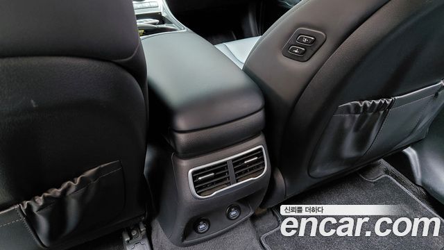 Hyundai Santafe 2022 — photo 32