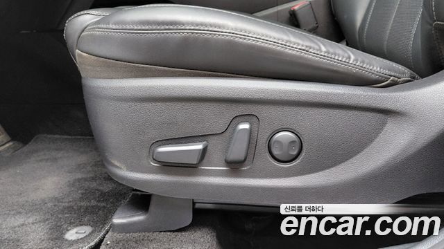 Hyundai Santafe 2022 — photo 33