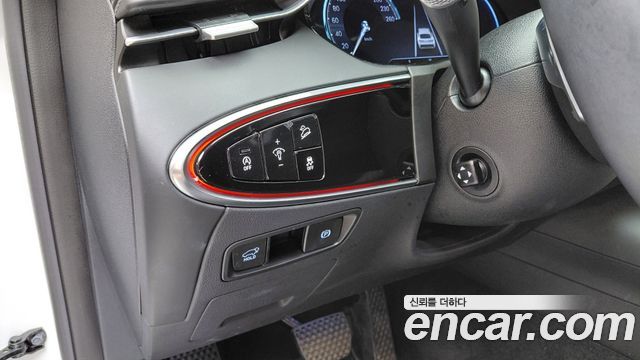 Genesis GV70 2023 — photo 29