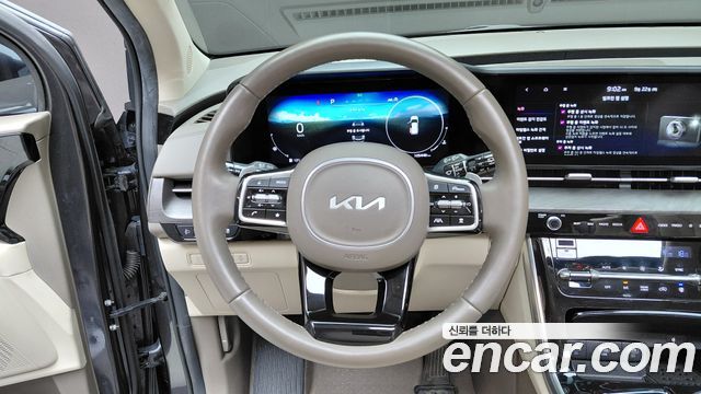 Kia Canival 2023 — photo 19