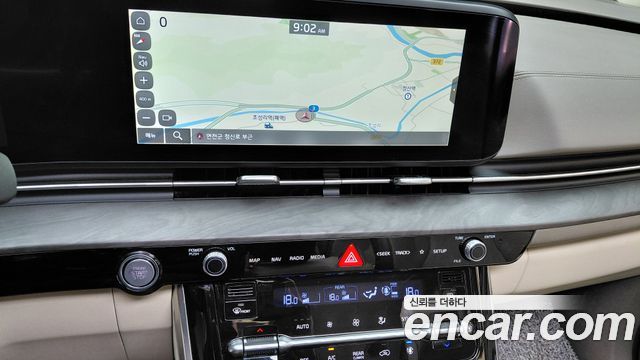 Kia Canival 2023 — photo 21