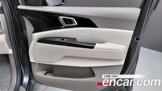 Kia Canival 2023 — photo 14