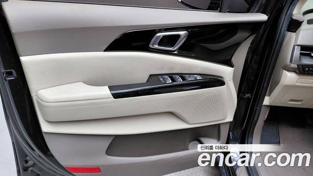 Kia Canival 2023 — photo 15