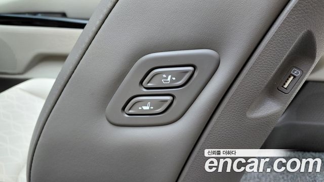 Kia Canival 2023 — photo 33