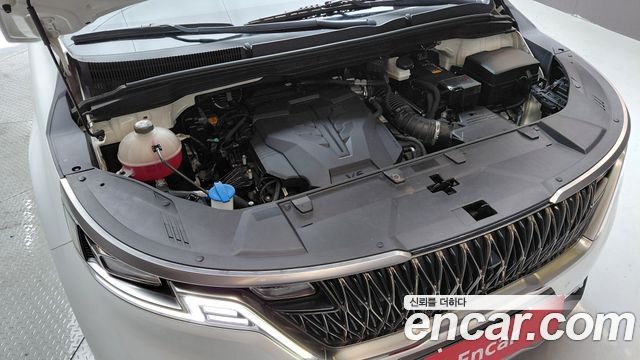 Kia Canival 2023 — photo 6