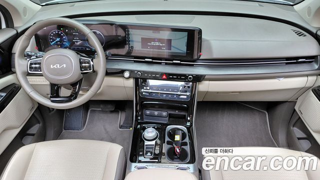 Kia Canival 2023 — photo 10