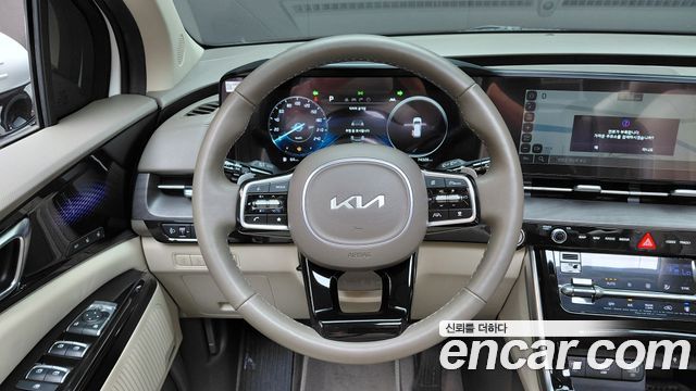 Kia Canival 2023 — photo 19