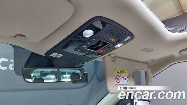 Kia Canival 2023 — photo 24