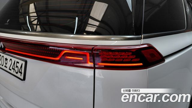 Kia Canival 2023 — photo 9