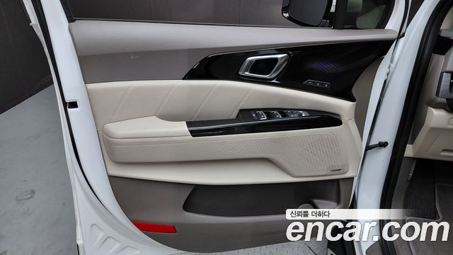 Kia Canival 2023 — photo 14