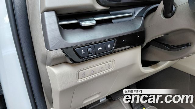 Kia Canival 2023 — photo 28