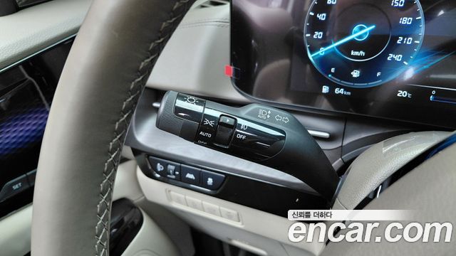 Kia Canival 2023 — photo 30