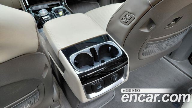Kia Canival 2023 — photo 33
