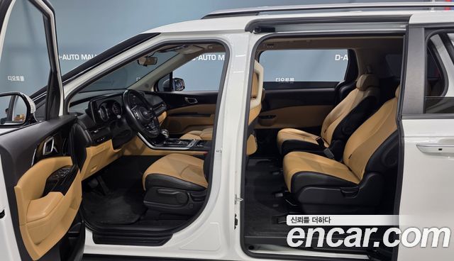 Kia Canival 2021 — photo 13