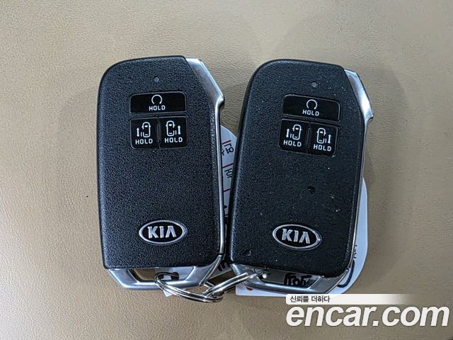 Kia Canival 2021 — photo 19