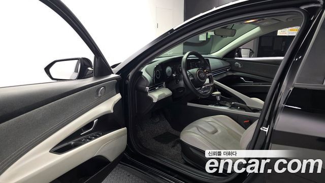 Hyundai AVANTE 2021 — photo 13