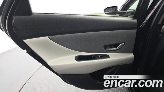 Hyundai AVANTE 2021 — photo 15