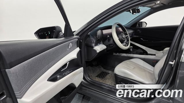 Hyundai AVANTE 2022 — photo 13