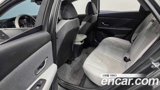 Hyundai AVANTE 2022 — photo 18