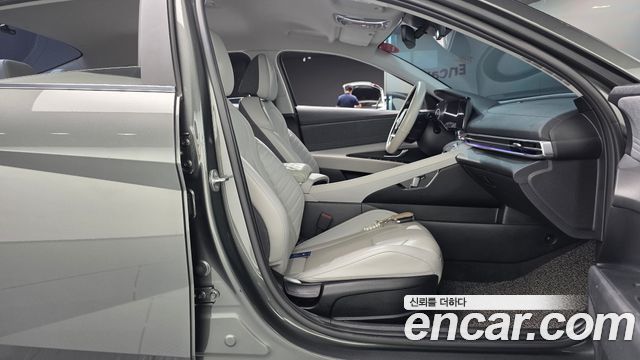 Hyundai AVANTE 2022 — photo 16