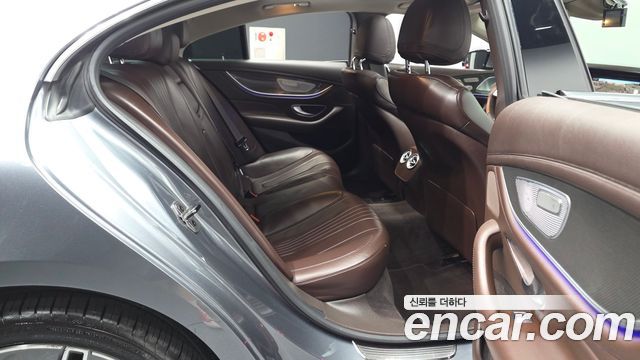 Mercedes-Benz CLS-Class 2019 — photo 18