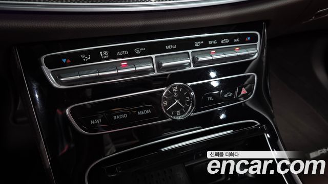 Mercedes-Benz CLS-Class 2019 — photo 23