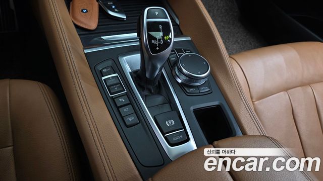 BMW X6 2018 — photo 9