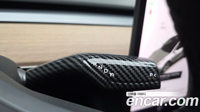Tesla Model Y 2021 — photo 12