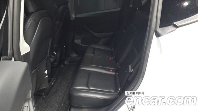 Tesla Model Y 2021 — photo 18