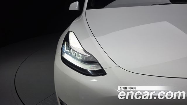 Tesla Model Y 2021 — photo 8