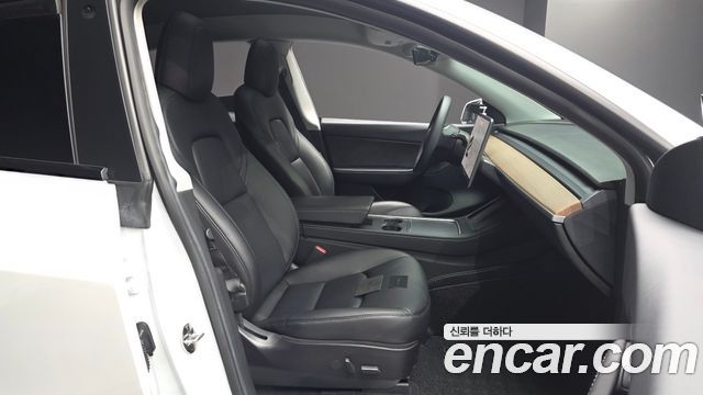 Tesla Model Y 2021 — photo 16
