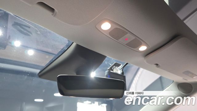 Tesla Model Y 2021 — photo 28