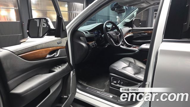 Cadillac Escalade 2020 — photo 13