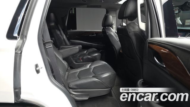 Cadillac Escalade 2020 — photo 18