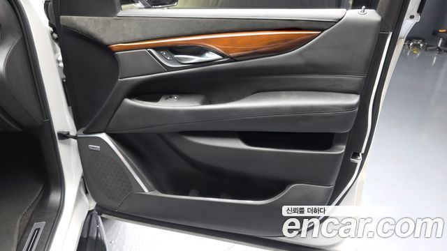 Cadillac Escalade 2020 — photo 14