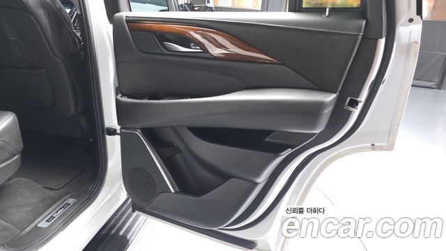 Cadillac Escalade 2020 — photo 15