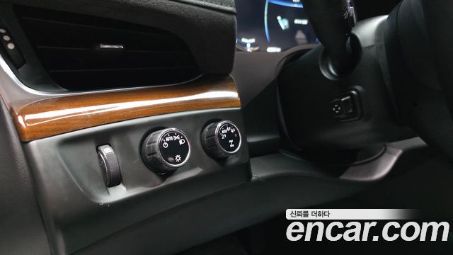 Cadillac Escalade 2020 — photo 27