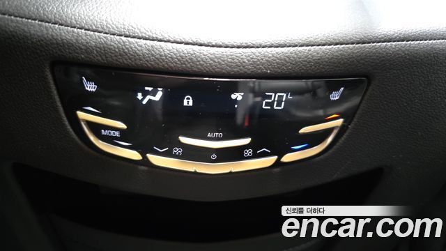 Cadillac Escalade 2020 — photo 31